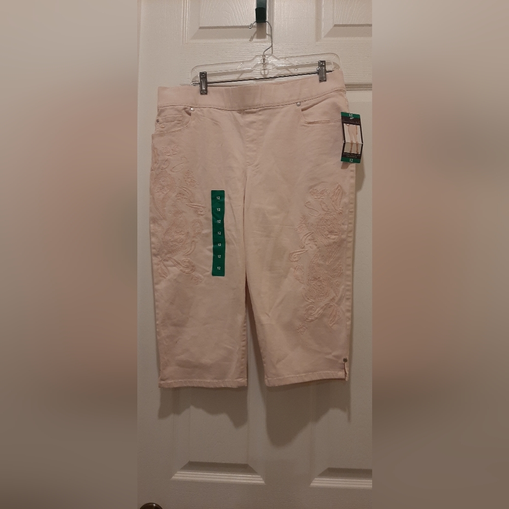 Gloria Vanderbilt pants
